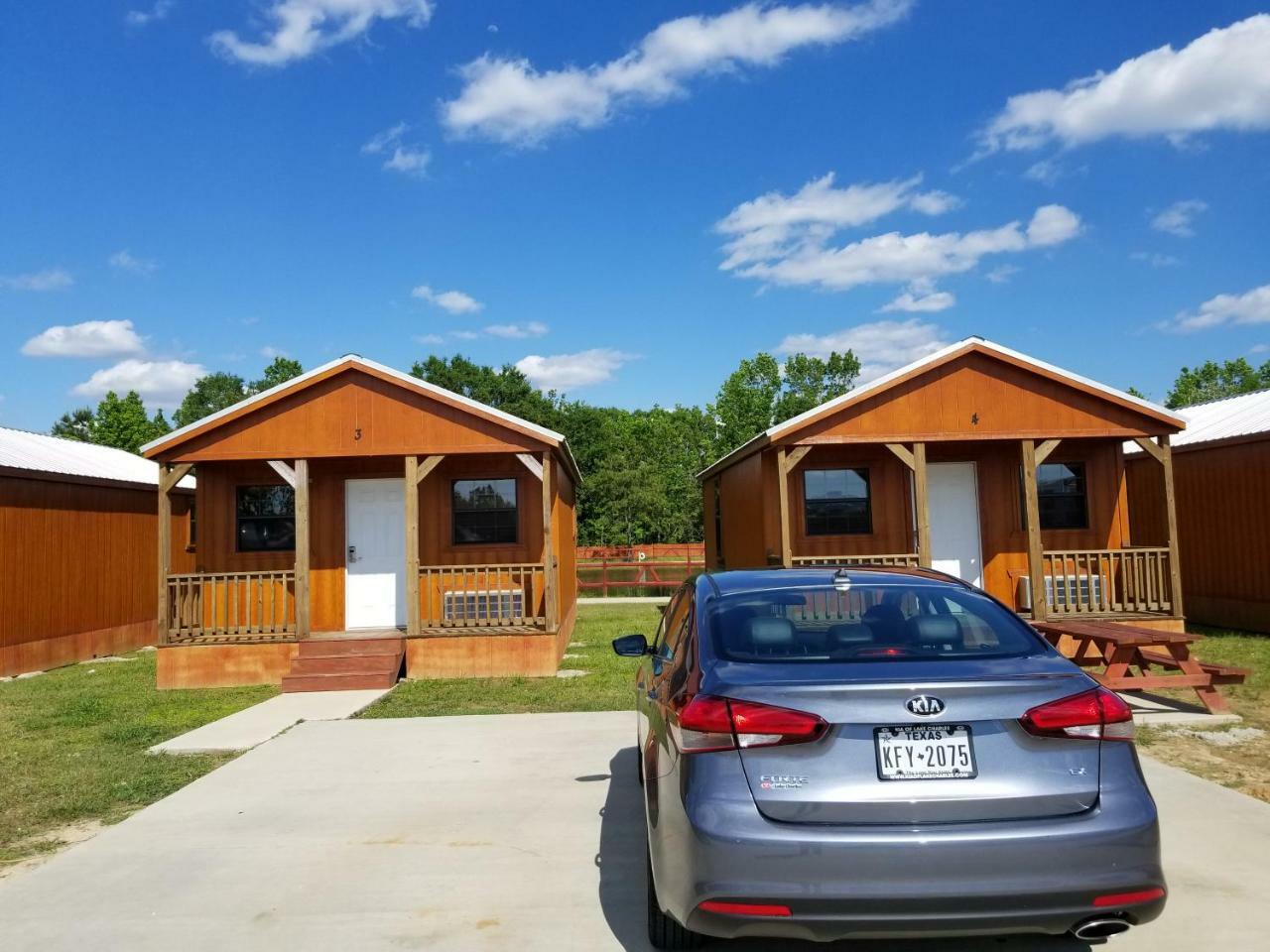 Paradise Rv & Cabins Resort Vinton Exterior photo